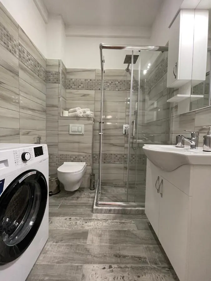 Kesa Apartment Korce 0*,  Albania